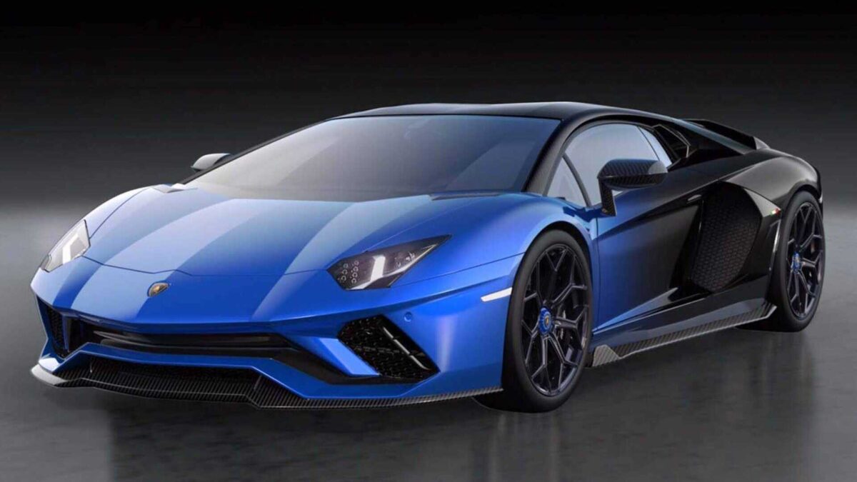 Get Lamborghini with Driver in Dubai