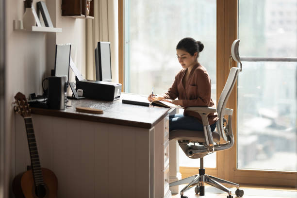 Choose the Perfect Office Executive Table to Make Work Easier