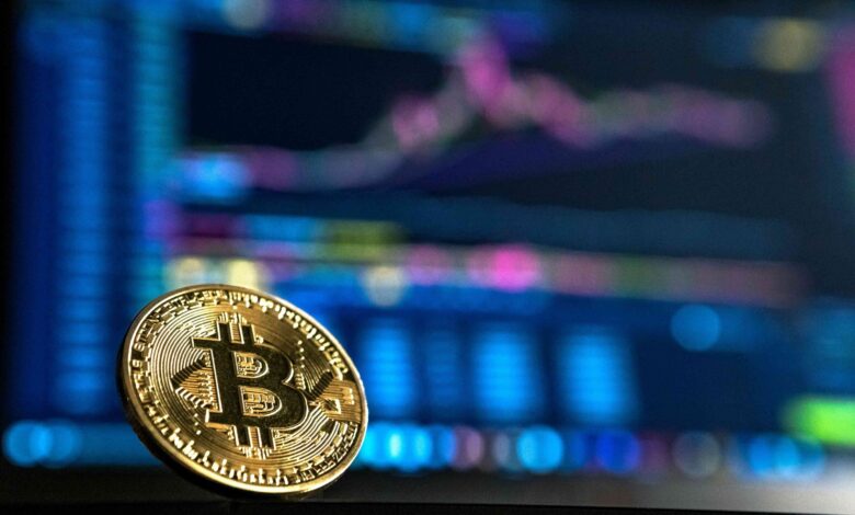How Can a Novice Crypto Investor Purchase Bitcoin?