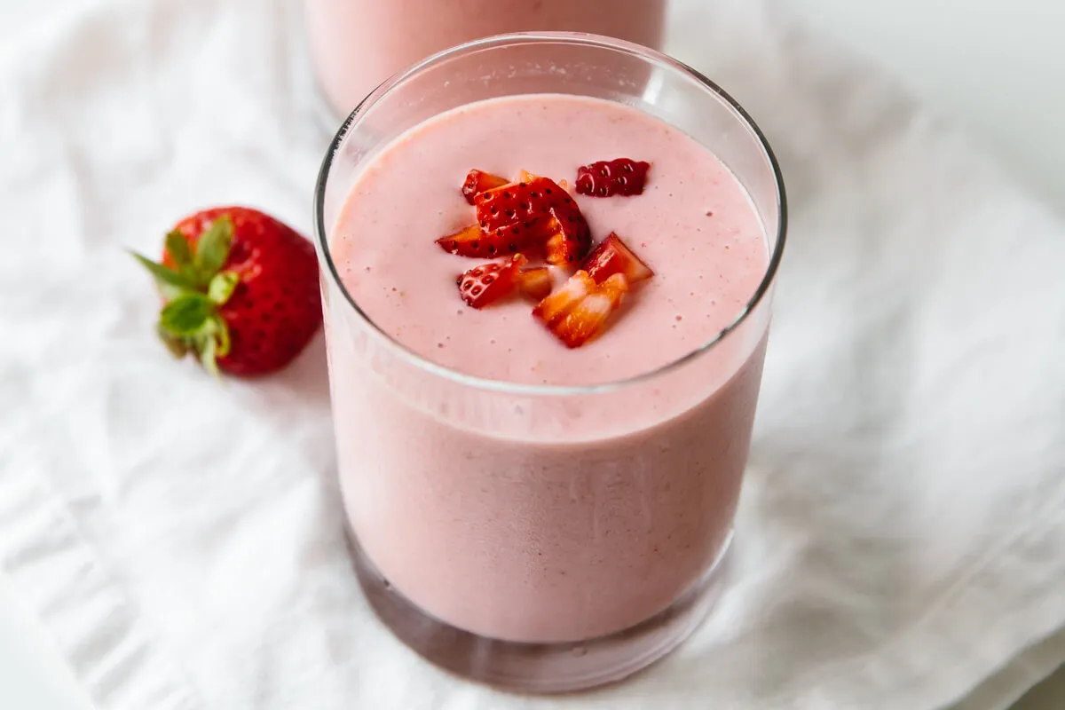 How to Make a Banana, Strawberry Milkshake?