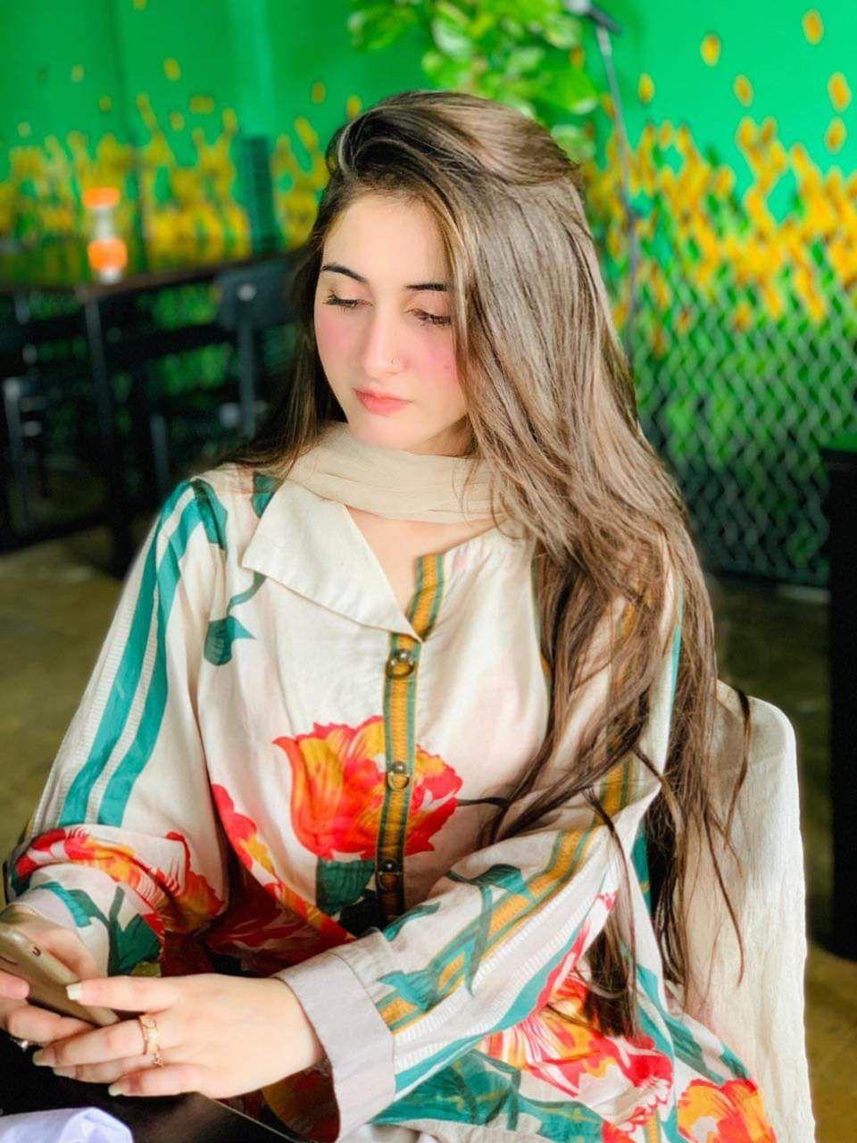 Guardians of Islamabad’s Elegance: Models Shaping the City’s Distinct Style