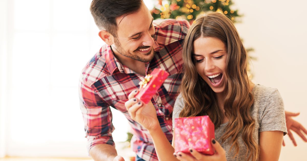Techie Wonderland: The Hottest Gadgets for Christmas Gifting