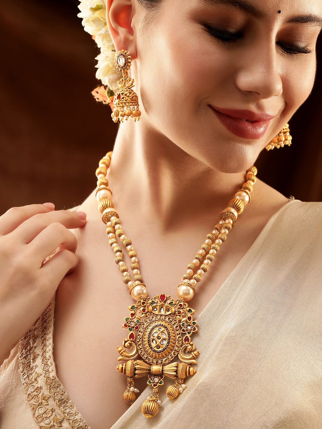 RUBANS GOLD-TONED NECKLACE SET WITH GILDED PENDANT, GOLDEN BEADS, AND WHITE PEARL CHAIN