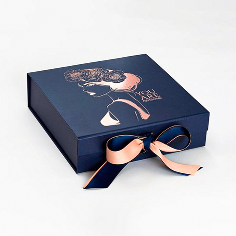 Clothing Subscription Boxes with Logos for Women and Bracelet Boxes with a Signature Touch
