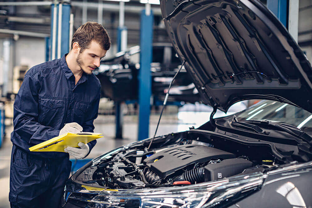 Top Signs Your Vehicle Needs an Engine Replacement