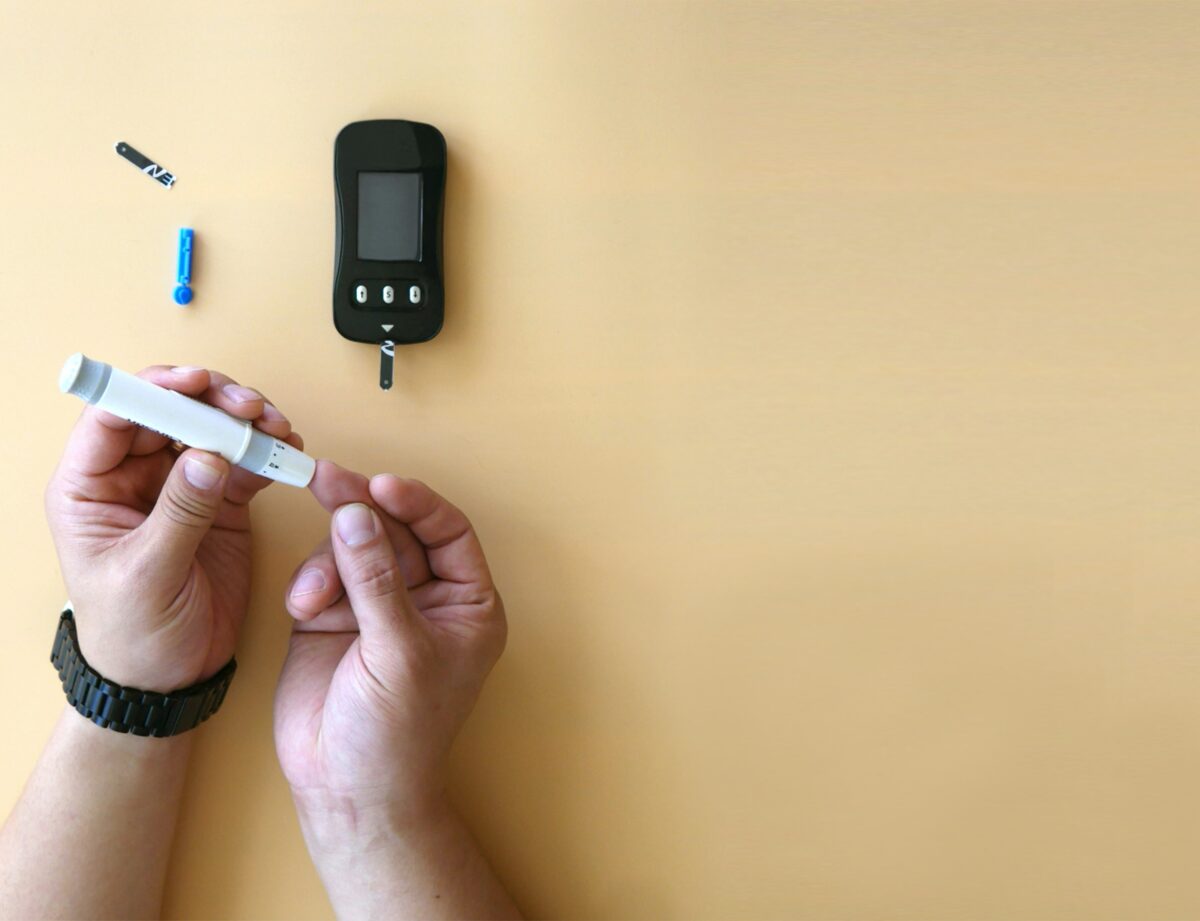 8 Benefits of Using a CGM Monitor for Diabetes Care provide