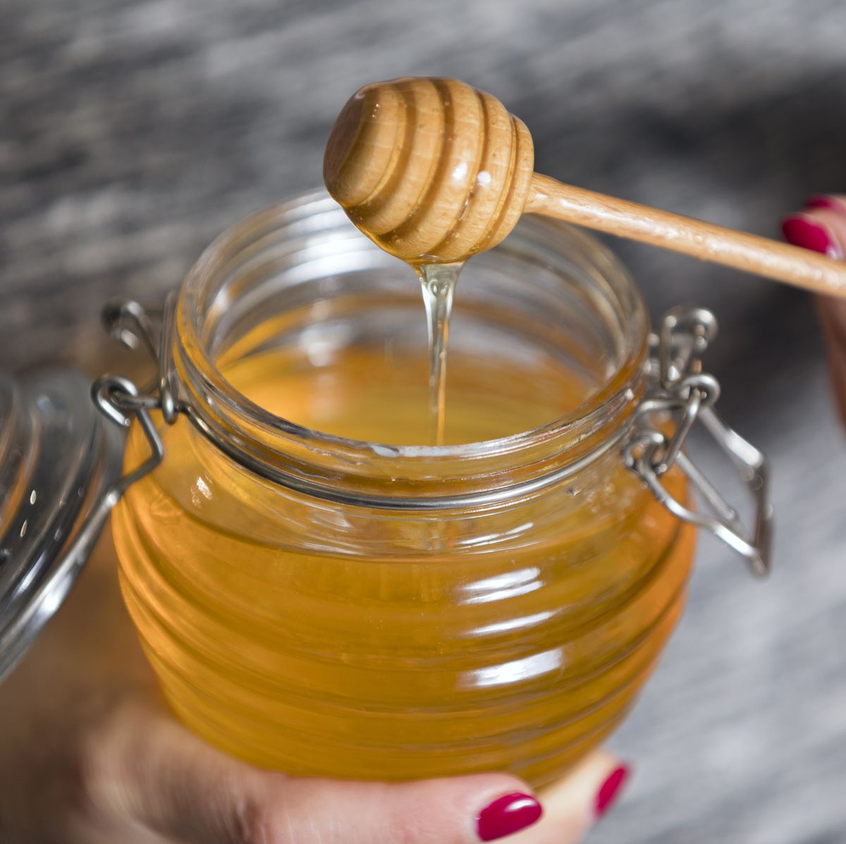 Most Authentic Manuka Honey: Nature’s Golden Wonder