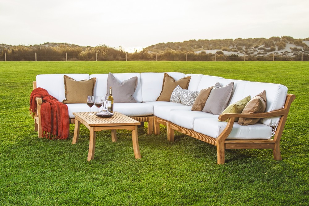 Outdoor Sleeper Sofas Are a Must-Have for Your Patio