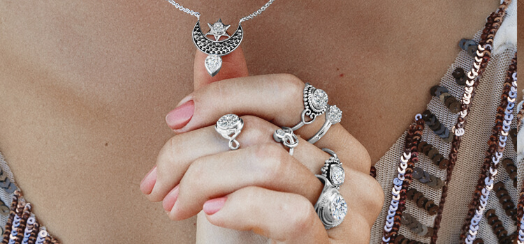 Symbol Of Love: Romantic Cubic Zirconia Jewelry For Couples
