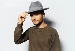 can you wear a hat after hair transplant
