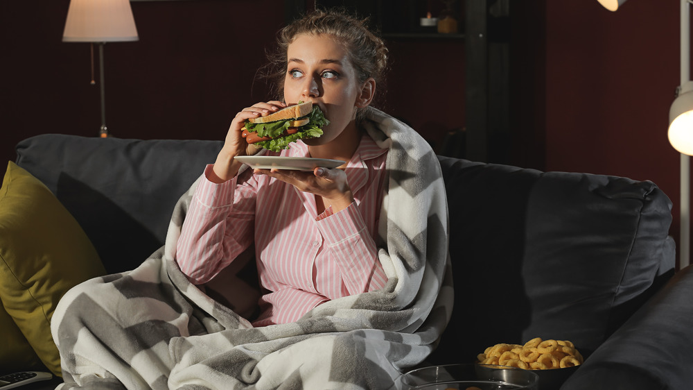 What Are The Dangers To Your Sexual Health If You Eat Late at Night?
