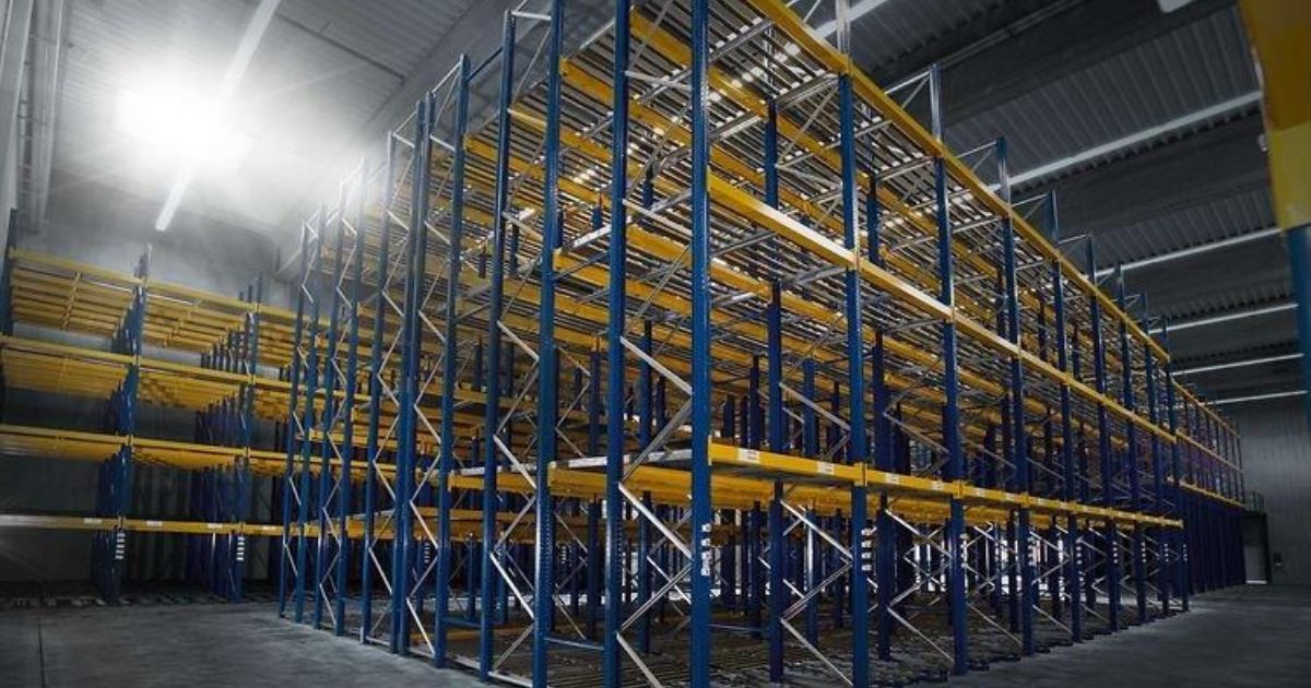 7 Tips for Implementing Industrial Steel Shelving in Warehouses