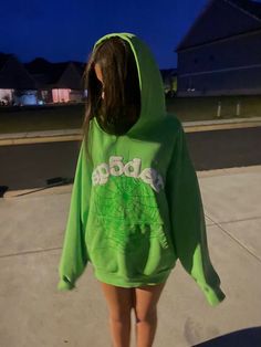 Unleash Your Arachnid Style with the Green Spider Hoodie A Fashionable Spin on Spidey Sensibilities