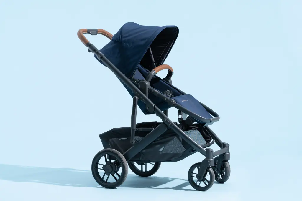 Lightweight vs. Full-Size Baby Strollers: Which Is Right for You?