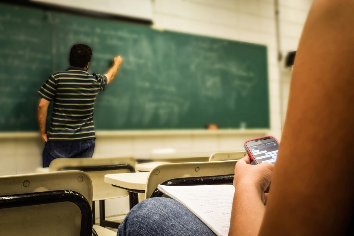 Why Your Business Needs an Accurate Education Mailing List for Success?