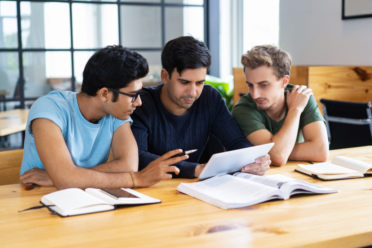 How LOR Is Key to Pursue Masters in UK? Calicut Experts