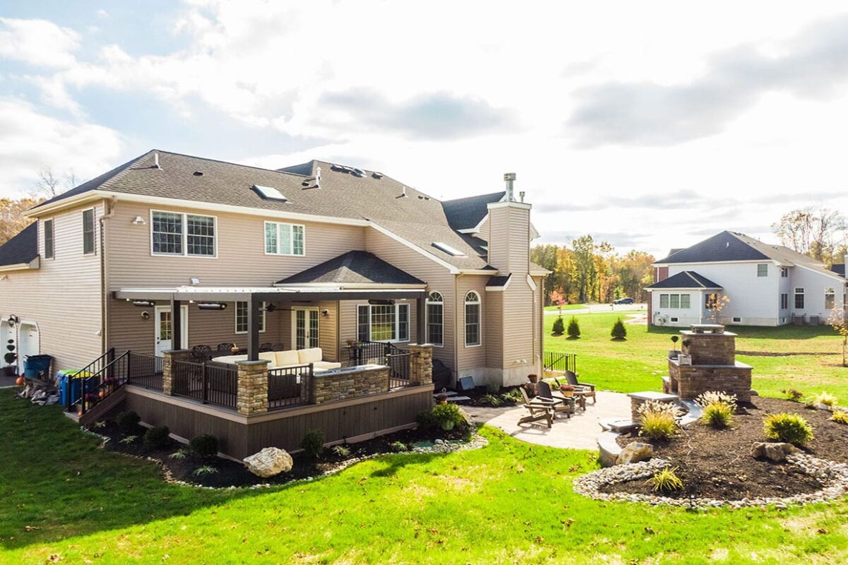 Noonday Deck Builders: Crafting Beautiful Outdoor Space for Homes