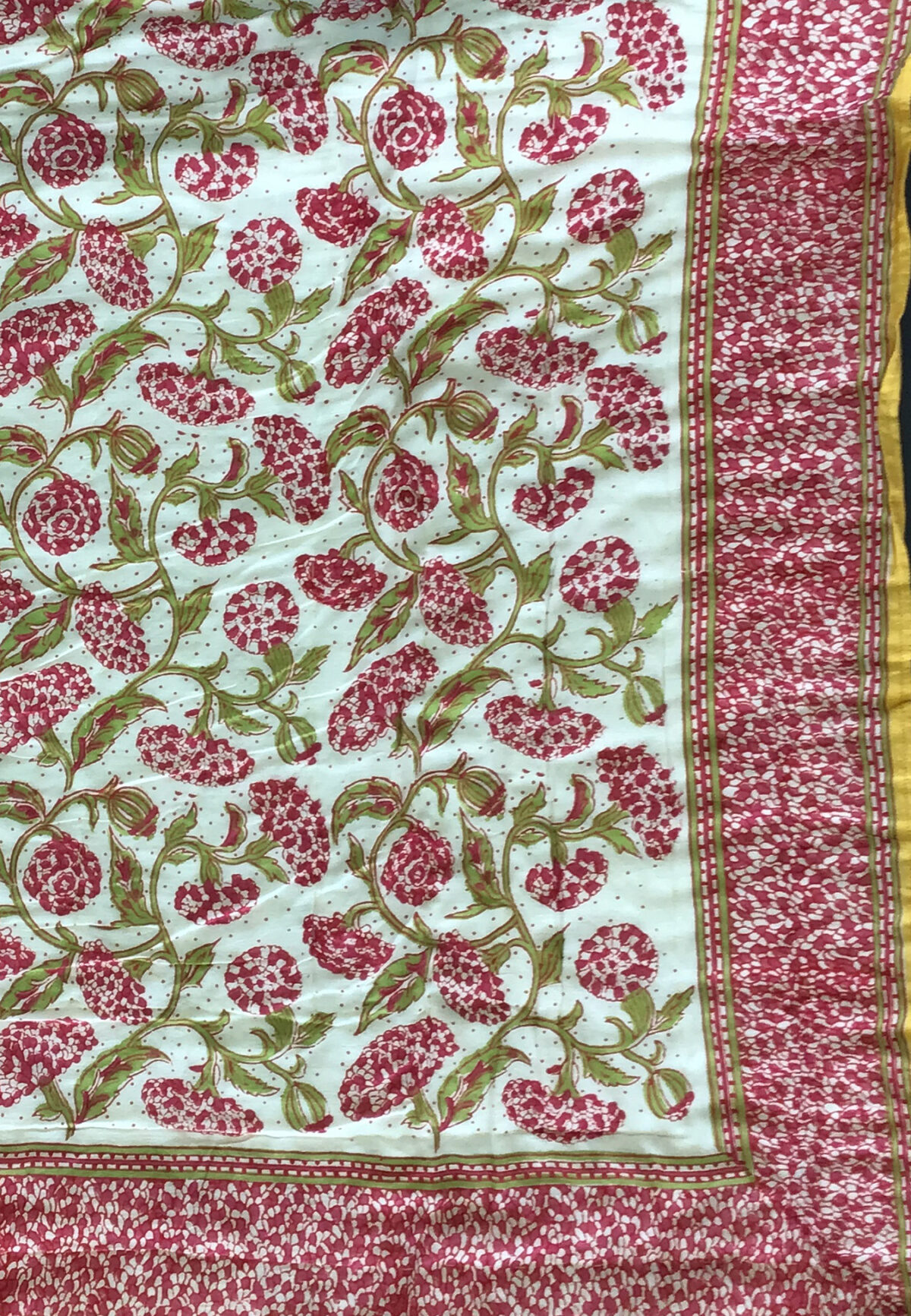 Order Jaipuri Quilt/Razai Online at Best Prices in India