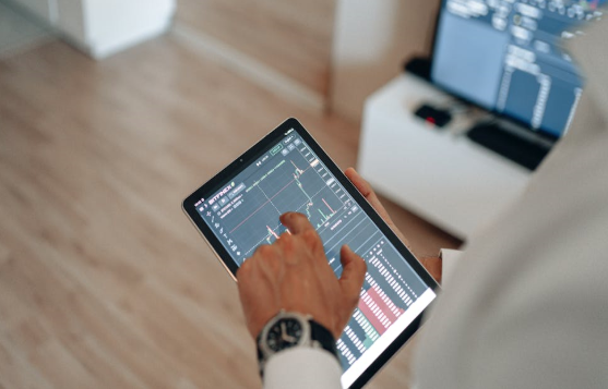 Leveraging Share CFDs for Diversification in Your Portfolio