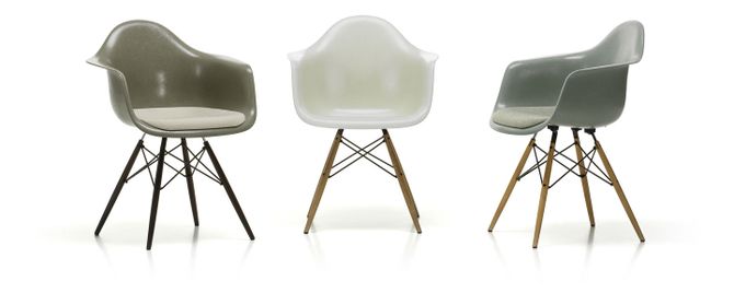 Classic How-To – Pair Eames DAW Chairs With Vintage Furniture For A Unique Look