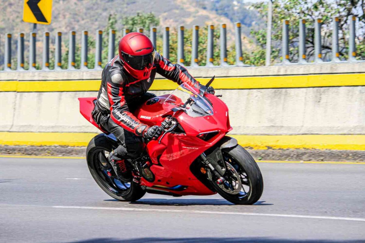Lightweight Power: Ducati Panigale V4 Carbon Fiber