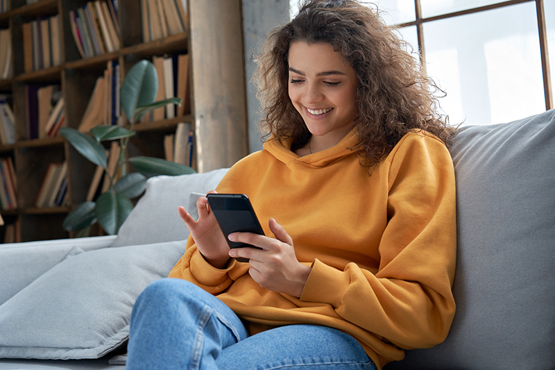 How restaurant SMS marketing service can boost engagement & sales