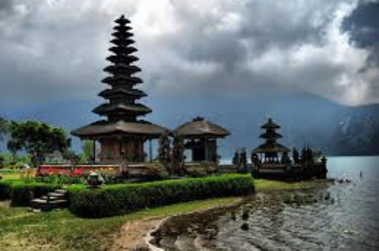 Explore the Beauty of Bali with Customized Bali Tour Packages