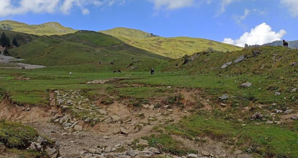 dayara bugyal trek