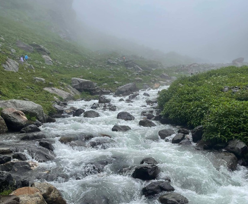 hampta pass trek difficulty