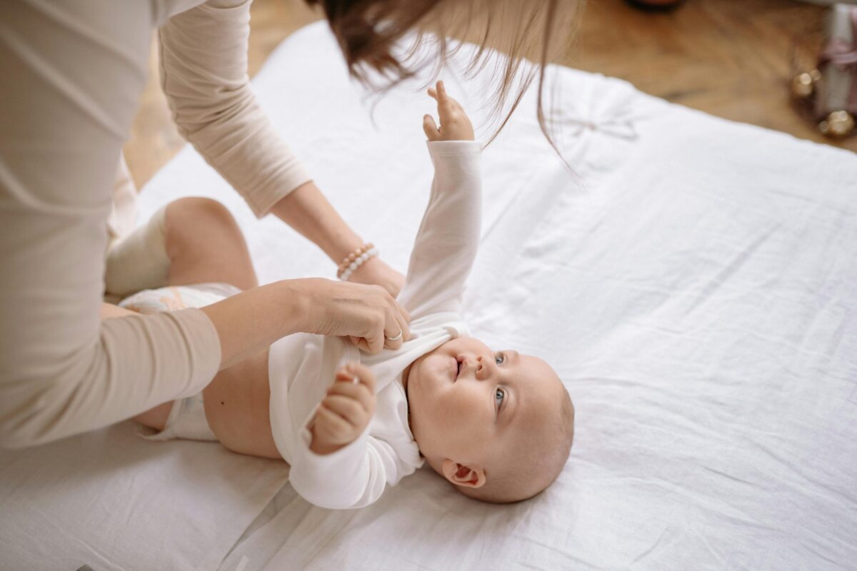 How Newborn Care Specialists Help Parents Build Healthy Routines